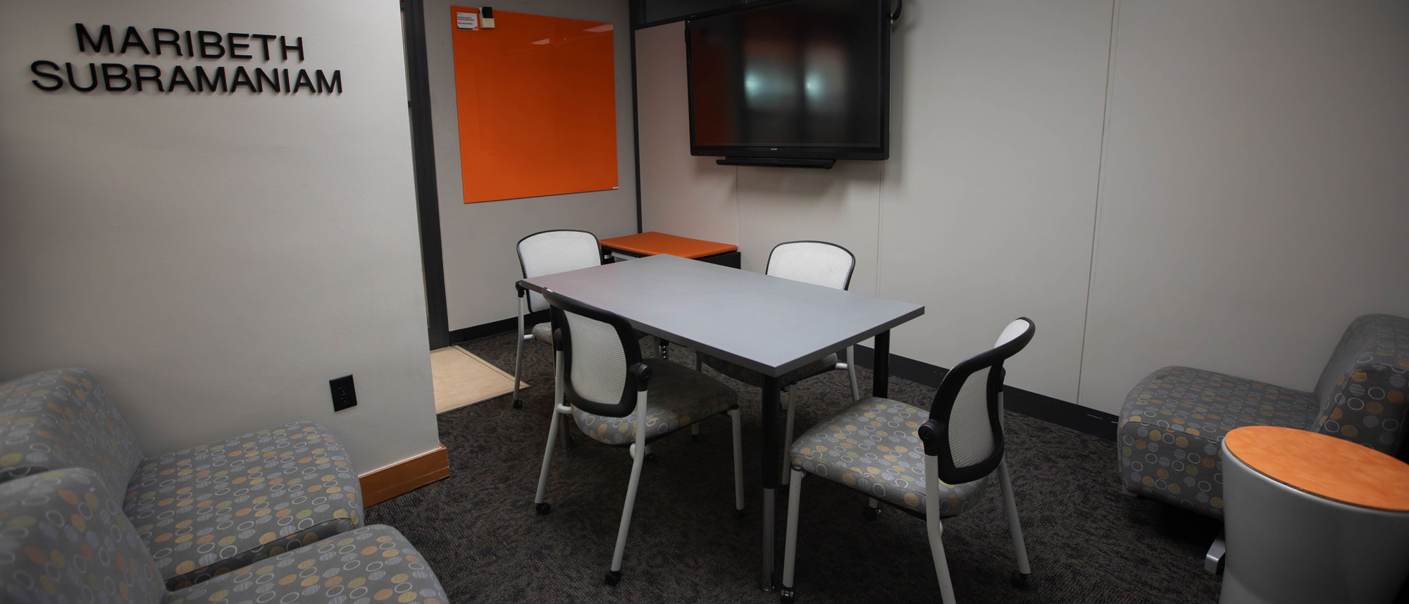 Subramaniam room image